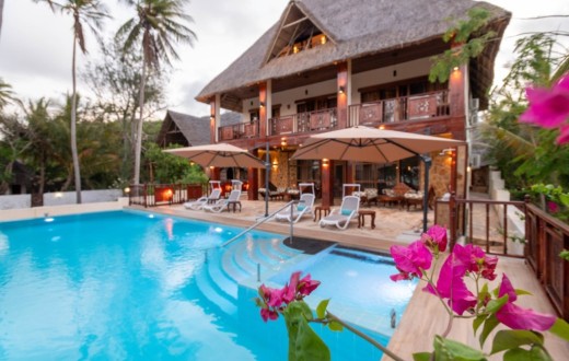 8-BED BEACHFRONT VILLA - KIWENGWA
