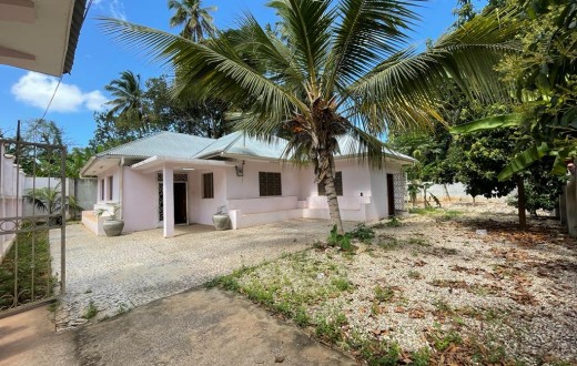 Farm house for rent in Donge