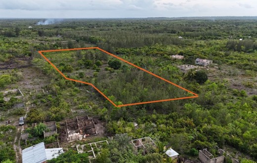 4 Acres Plot for sale in Uroa