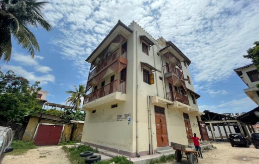 Multistory apartment house for sale