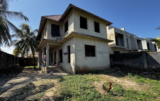 UNFINISHED HOUSE IN CHUKWANI