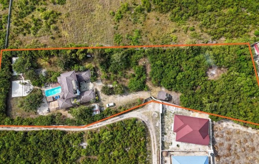 Family Villa on 5300 sqm Land in Paje