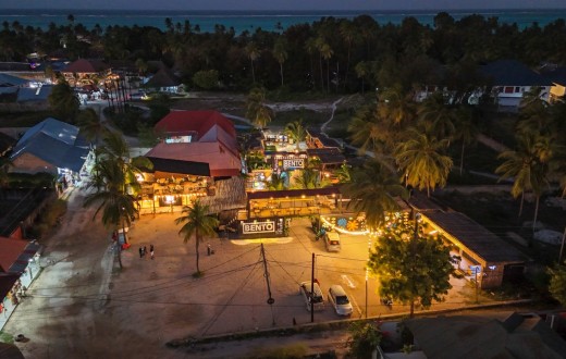 Successful Food Court & Bar in Paje