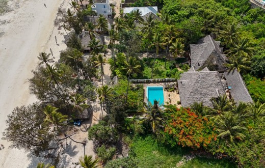 8-bed beachfront villa - Kiwengwa